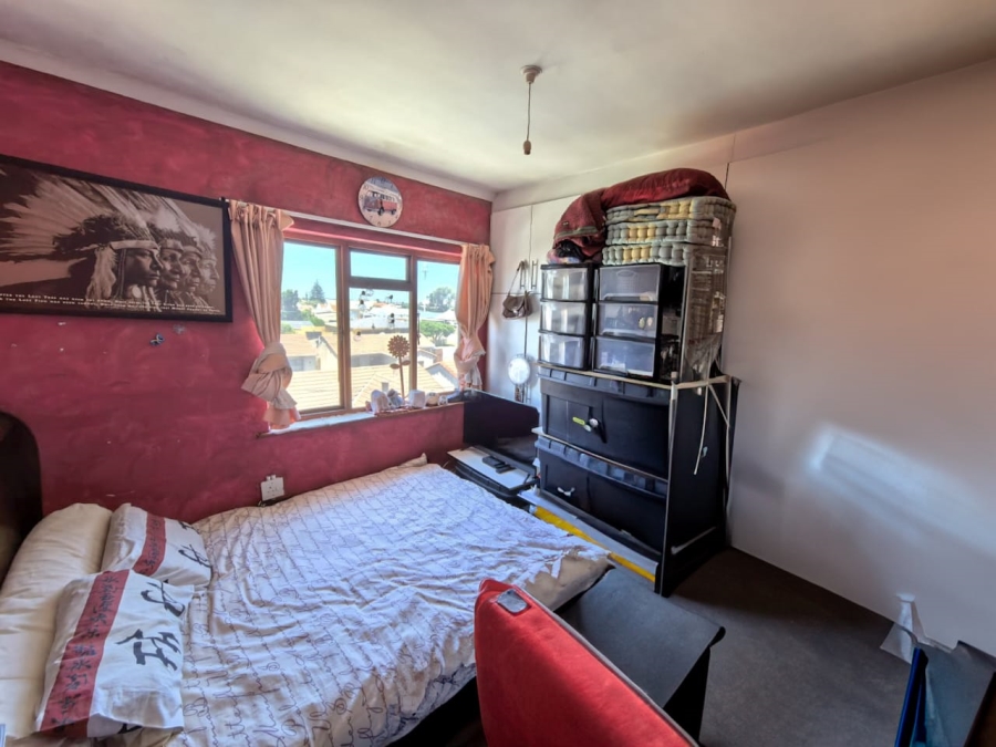 2 Bedroom Property for Sale in Grassy Park Western Cape